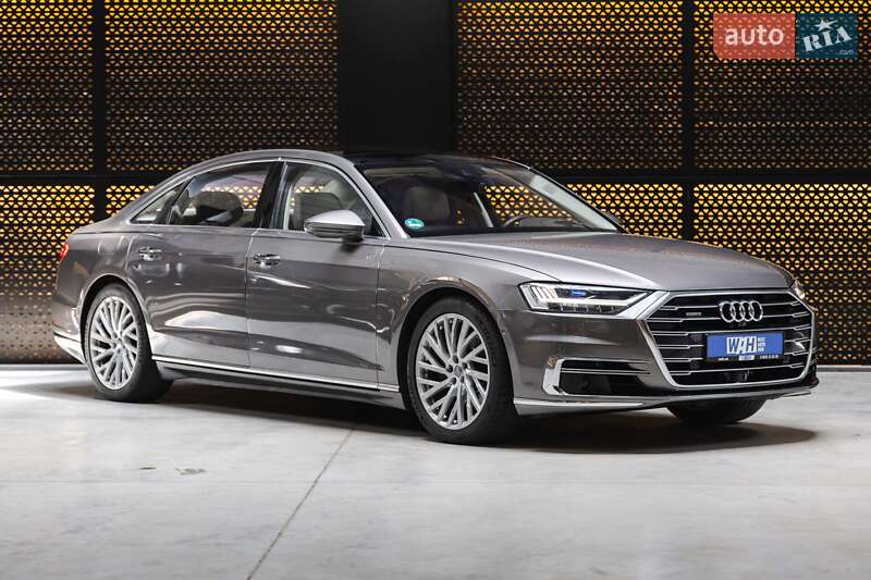 Седан Audi A8 2018 в Луцке