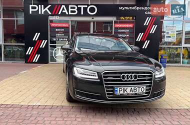 Седан Audi A8 2017 в 