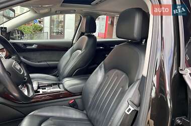 Седан Audi A8 2017 в 