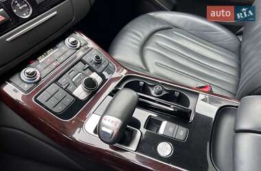Седан Audi A8 2017 в 