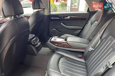 Седан Audi A8 2017 в 