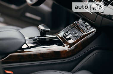 Седан Audi A8 2014 в 