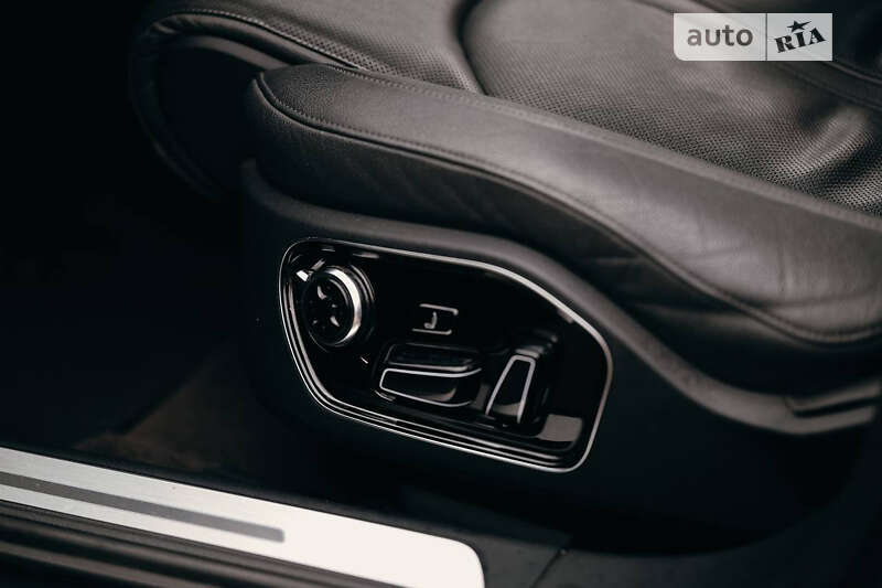 Седан Audi A8 2014 в Киеве