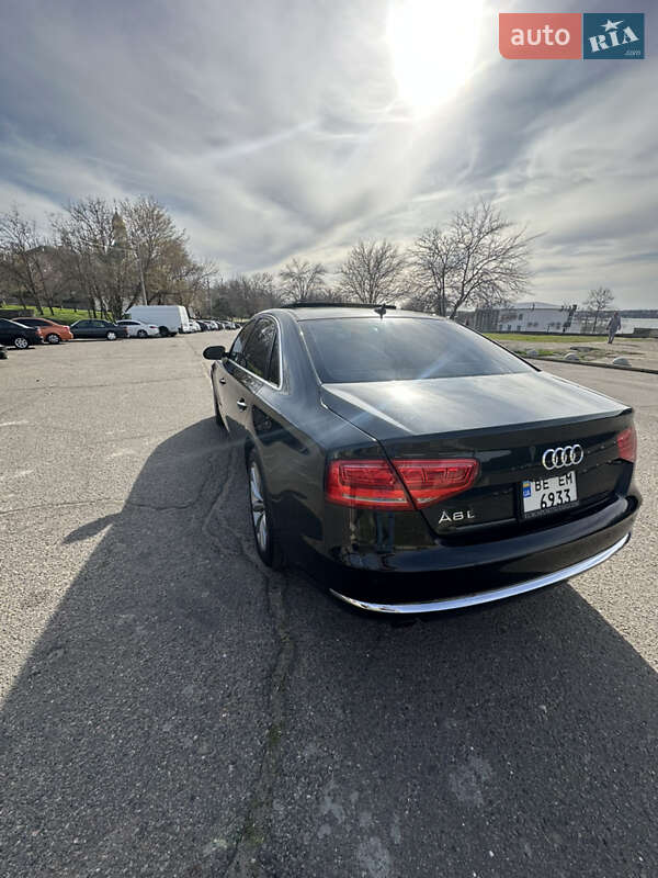Седан Audi A8 2013 в Миколаєві
