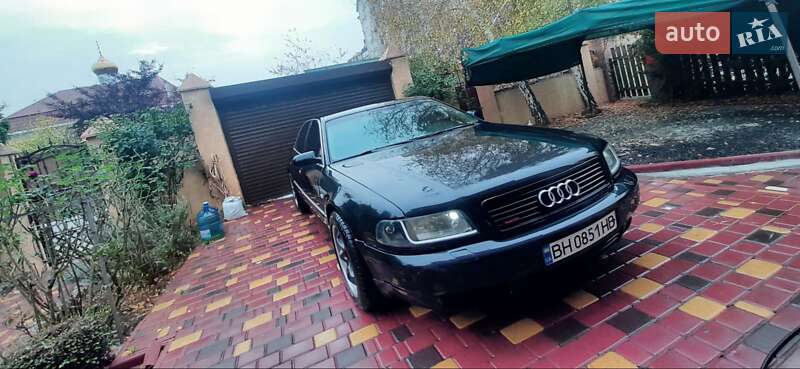 Седан Audi A8 2000 в Одессе