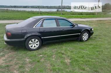 Седан Audi A8 1994 в Деражні