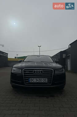 Седан Audi A8 2014 в Львове