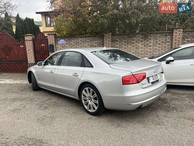 Седан Audi A8 2012 в Тернополе