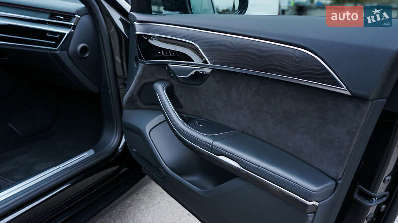 Седан Audi A8 2019 в Киеве