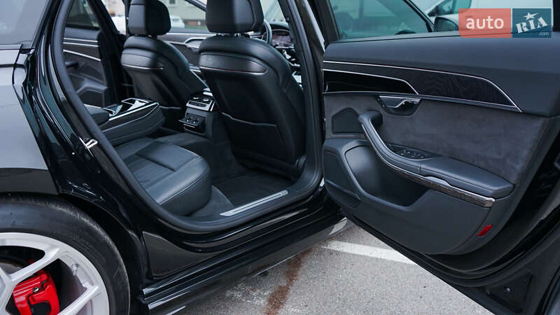 Седан Audi A8 2019 в Киеве