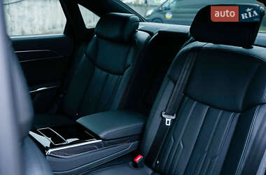 Седан Audi A8 2019 в 