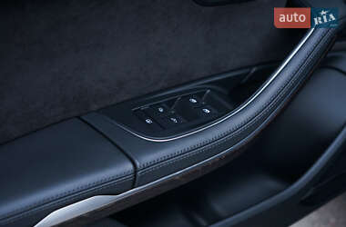 Седан Audi A8 2019 в 