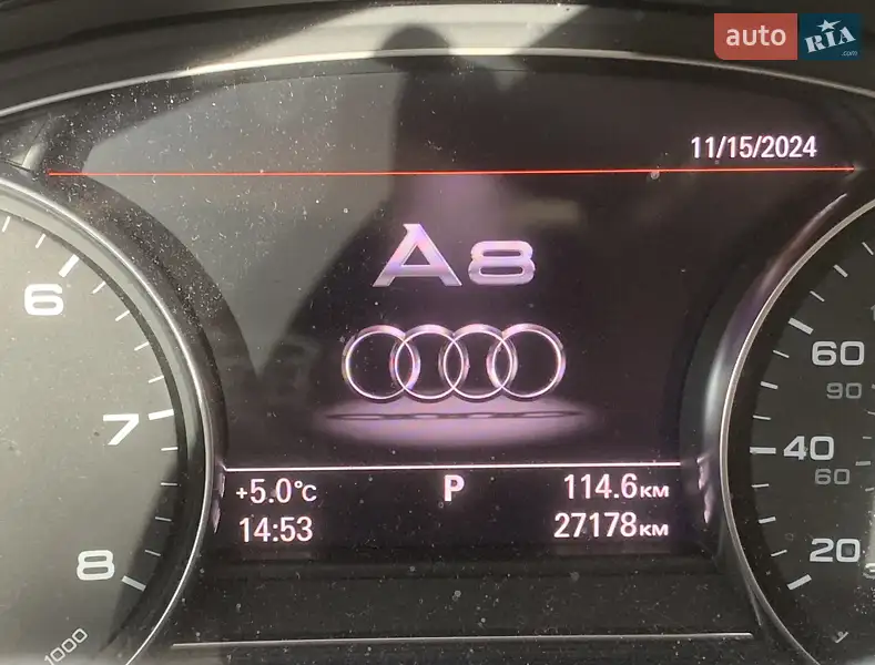 Седан Audi A8 2017 в 