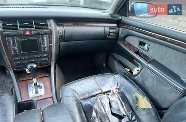 Седан Audi A8 2000 в 