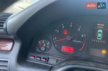 Седан Audi A8 2000 в 