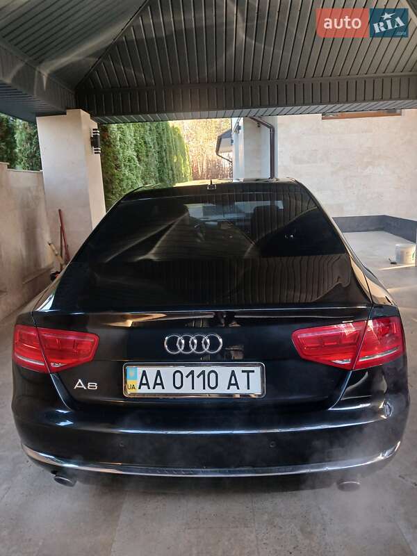 Седан Audi A8 2013 в Киеве