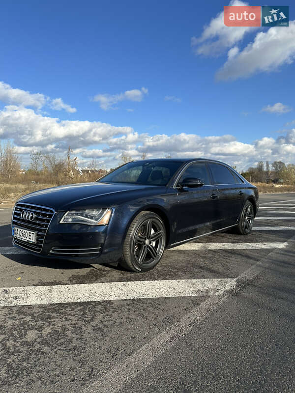 Седан Audi A8 2012 в Києві