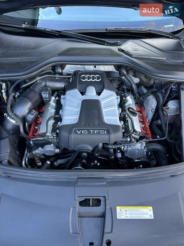 Седан Audi A8 2012 в Києві