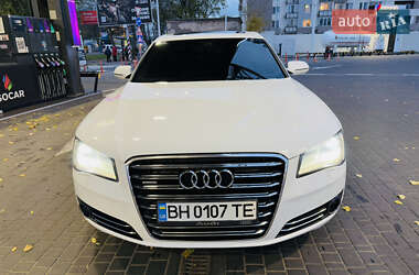 Седан Audi A8 2011 в Одесі