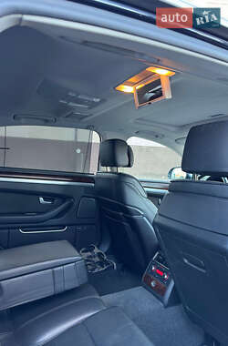 Седан Audi A8 2009 в 