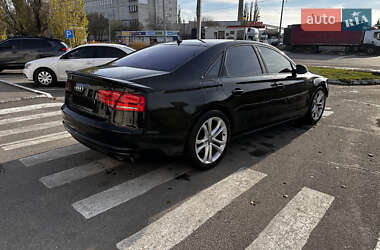 Седан Audi A8 2010 в Полтаве