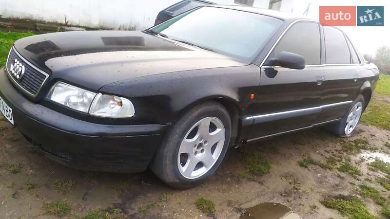 Седан Audi A8 1996 в Ивано-Франковске