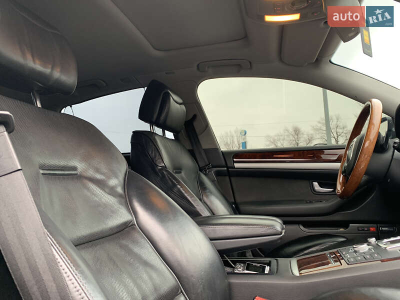 Седан Audi A8 2007 в Козові