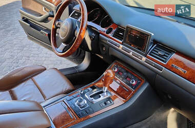 Седан Audi A8 2004 в 