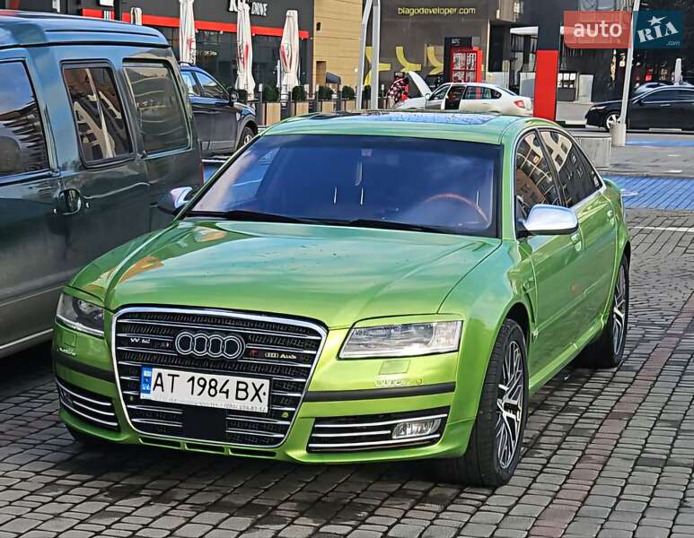 Седан Audi A8 2005 в Ивано-Франковске