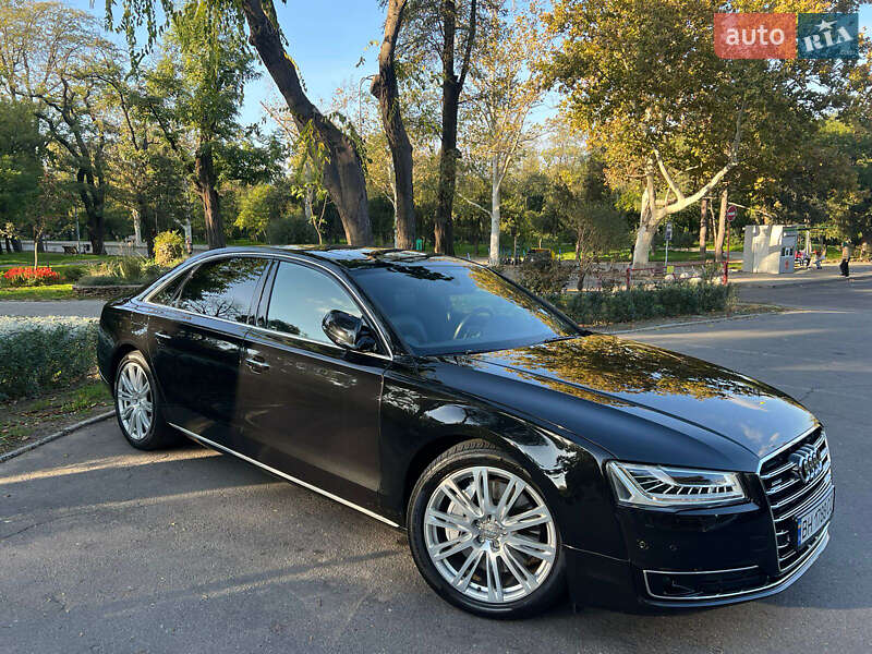 Седан Audi A8 2015 в Одессе