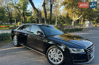 Седан Audi A8 2015 в Одессе