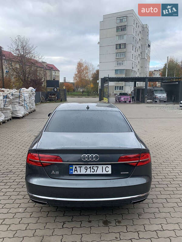 Седан Audi A8 2014 в Калуше