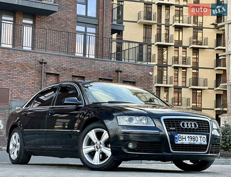 Седан Audi A8 2006 в Одессе