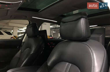 Седан Audi A8 2011 в Киеве