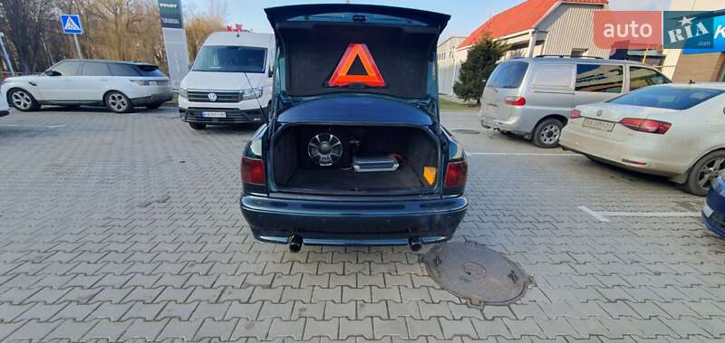 Седан Audi A8 1997 в Киеве