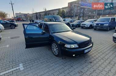 Седан Audi A8 1997 в 