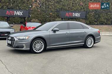 Седан Audi A8 2018 в Киеве