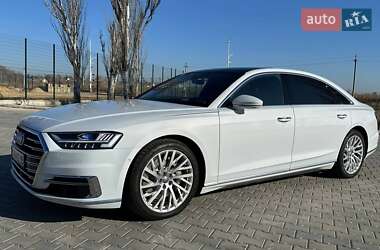 Седан Audi A8 2018 в Измаиле