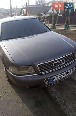 Седан Audi A8 2000 в Володимирі