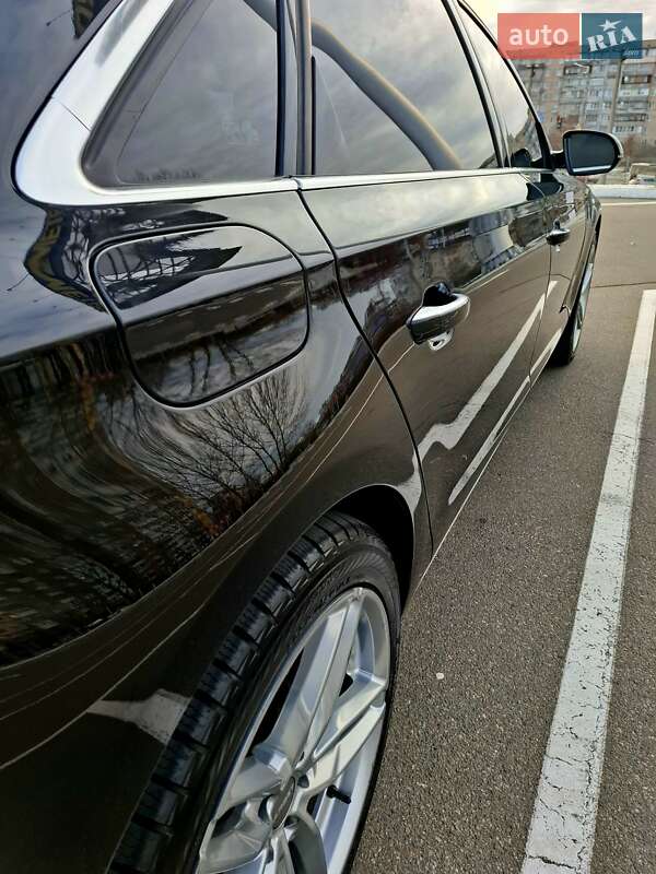 Седан Audi A8 2011 в Киеве