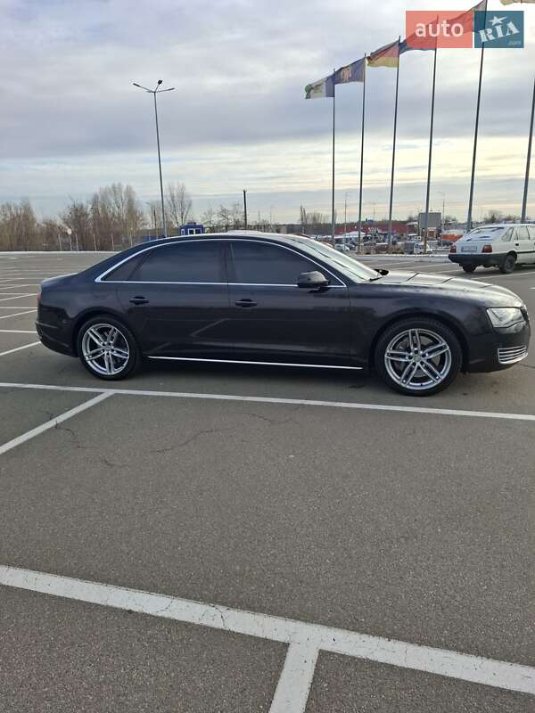 Седан Audi A8 2011 в Києві
