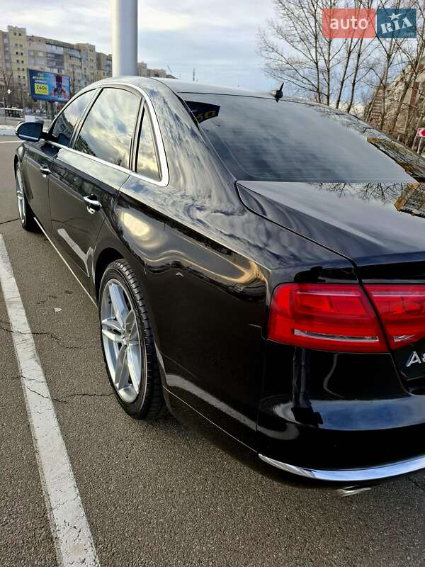 Седан Audi A8 2011 в Киеве
