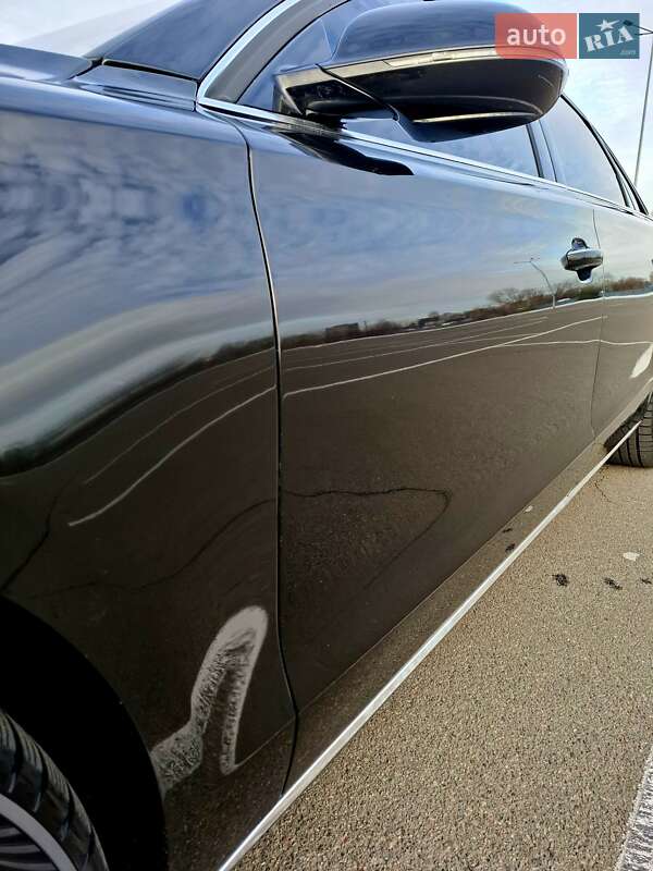 Седан Audi A8 2011 в Києві