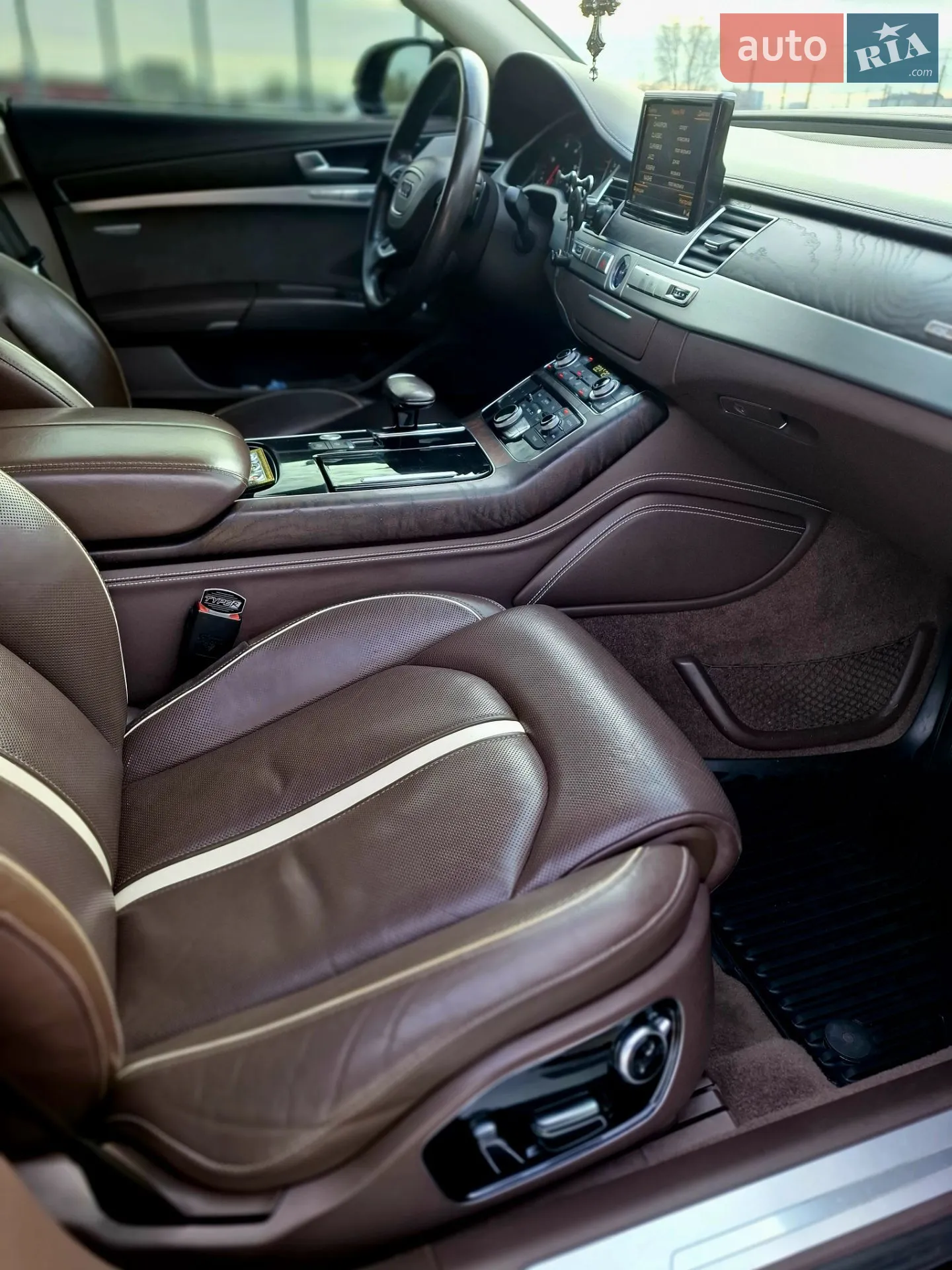 2011 Audi A8 - мініатюра 38
