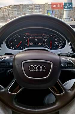 Седан Audi A8 2011 в Киеве