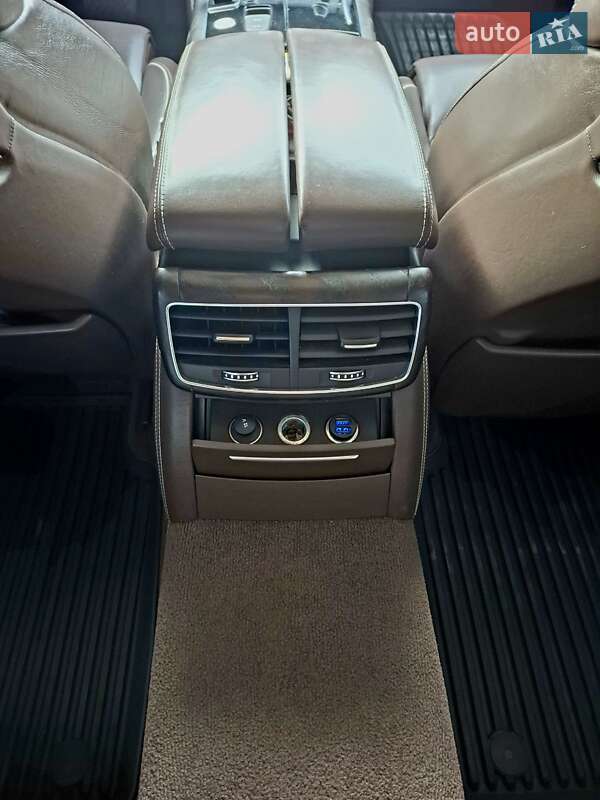 Седан Audi A8 2011 в Києві