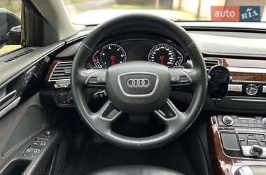 Седан Audi A8 2012 в 
