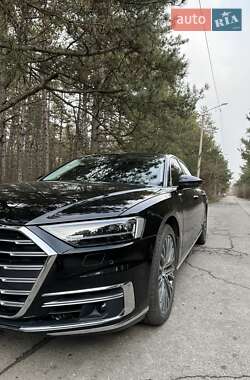 Седан Audi A8 2019 в Хотове