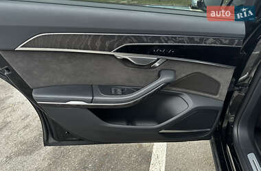 Седан Audi A8 2021 в 