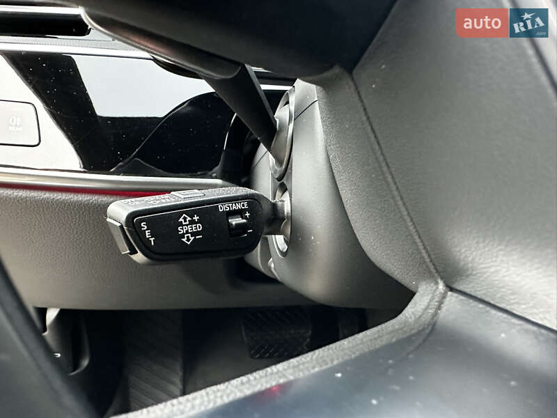 Седан Audi A8 2021 в Киеве